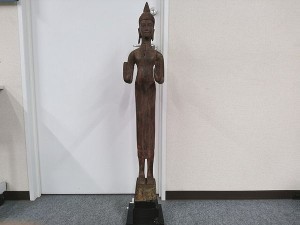 クメール木彫り仏